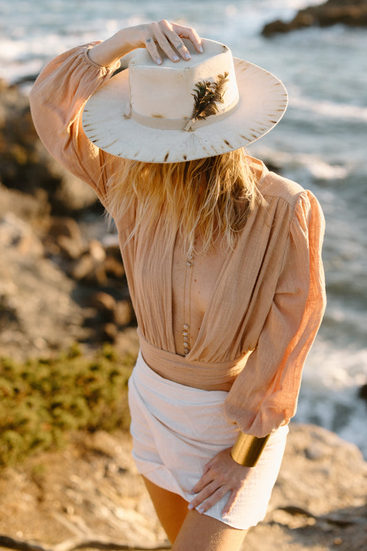 beige